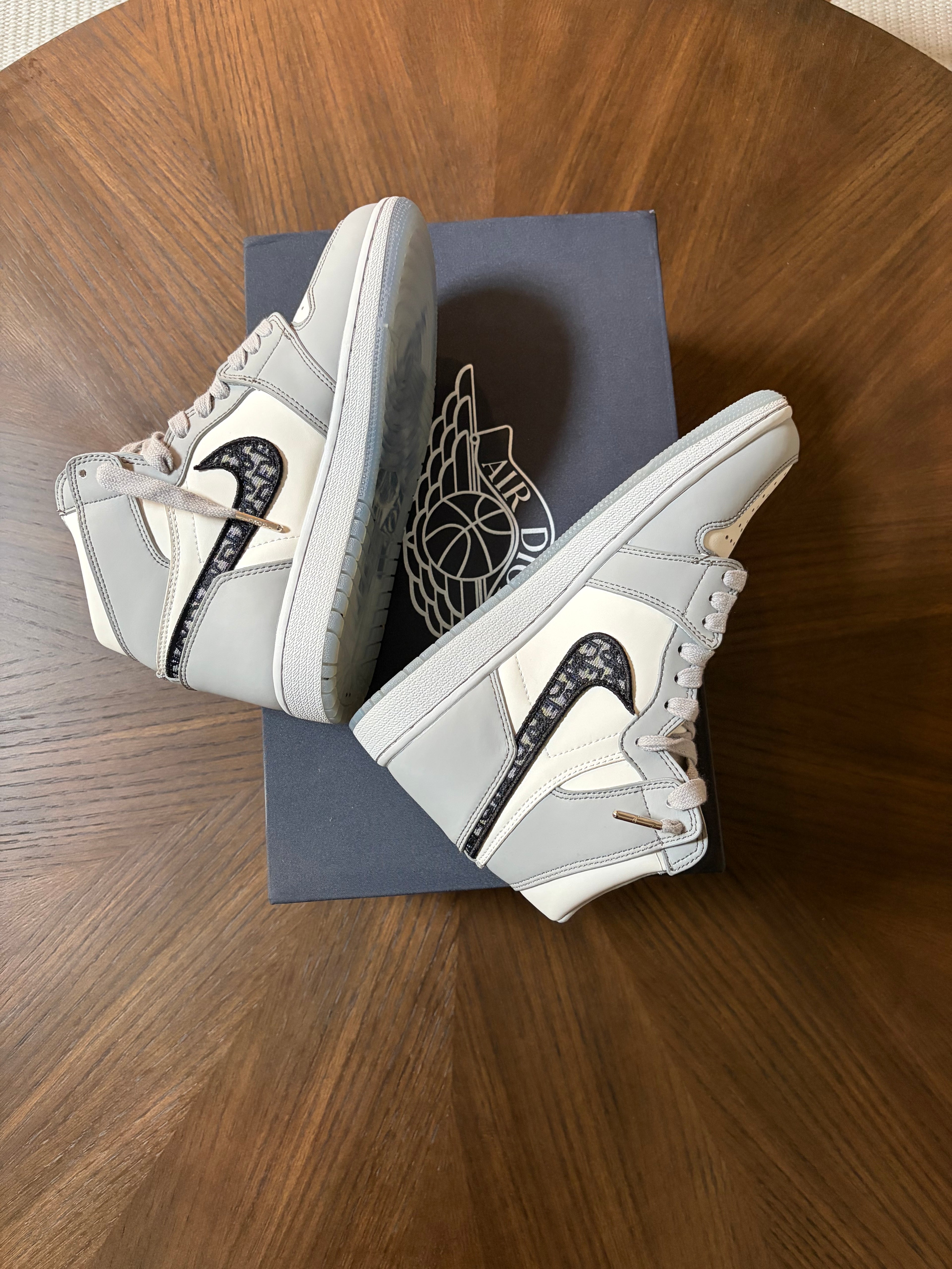 Air Jordan 1 Retro High Dior