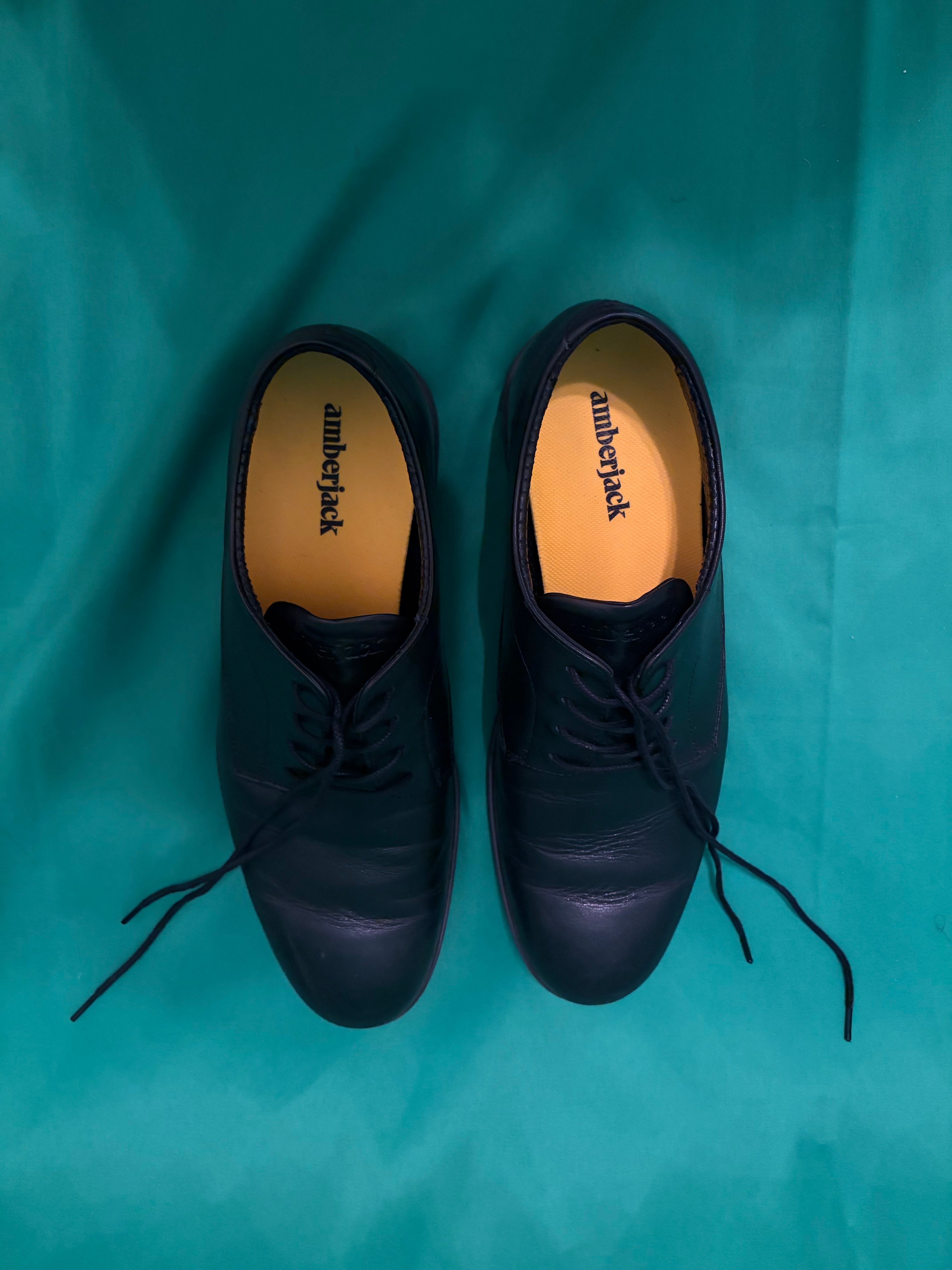 Black amberjack dress shoes